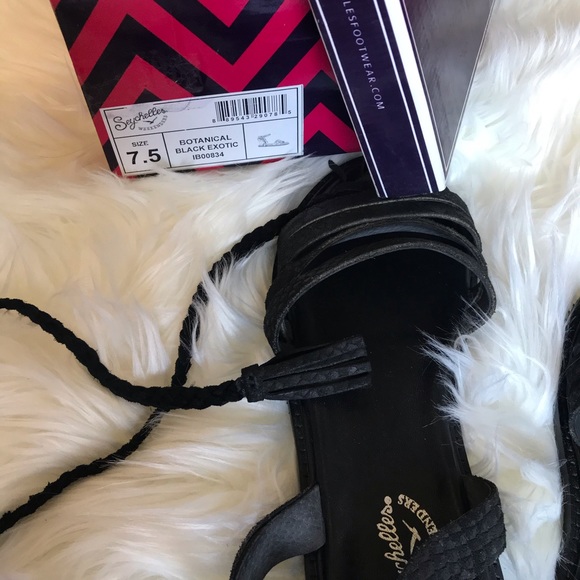 Leather tie up sandals - Picture 4 of 6